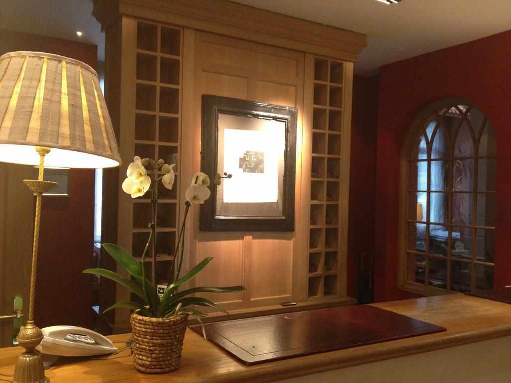 Adler Hotell Madrid Eksteriør bilde