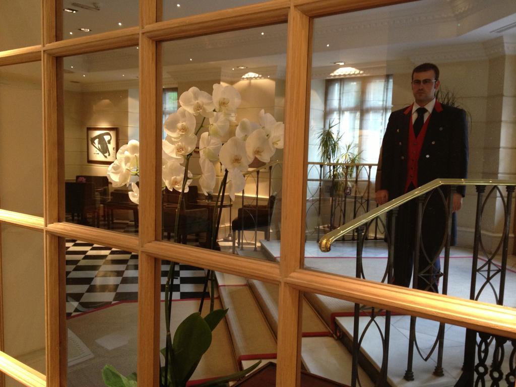 Adler Hotell Madrid Eksteriør bilde