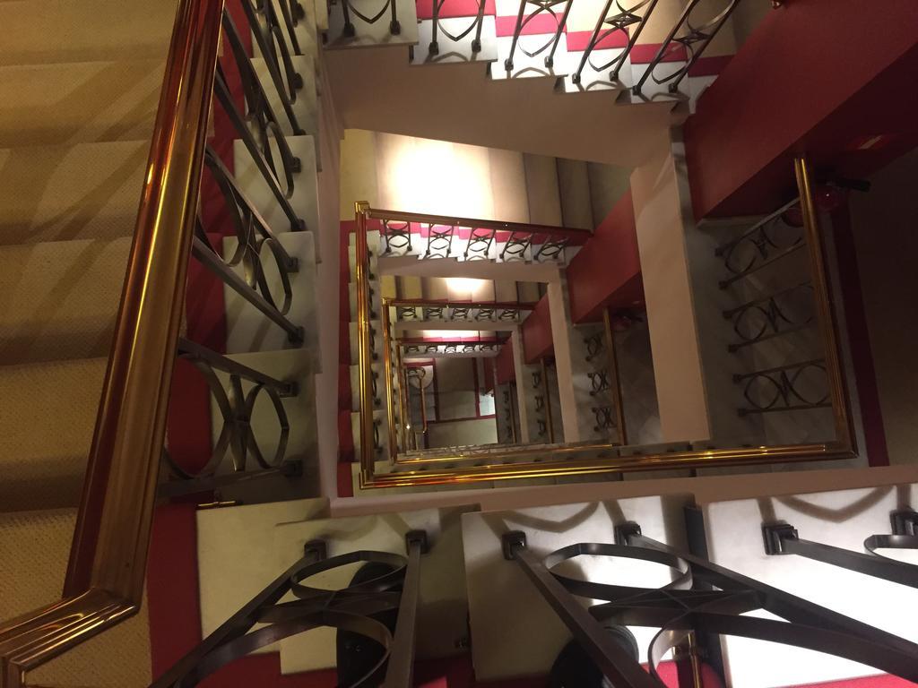 Adler Hotell Madrid Eksteriør bilde
