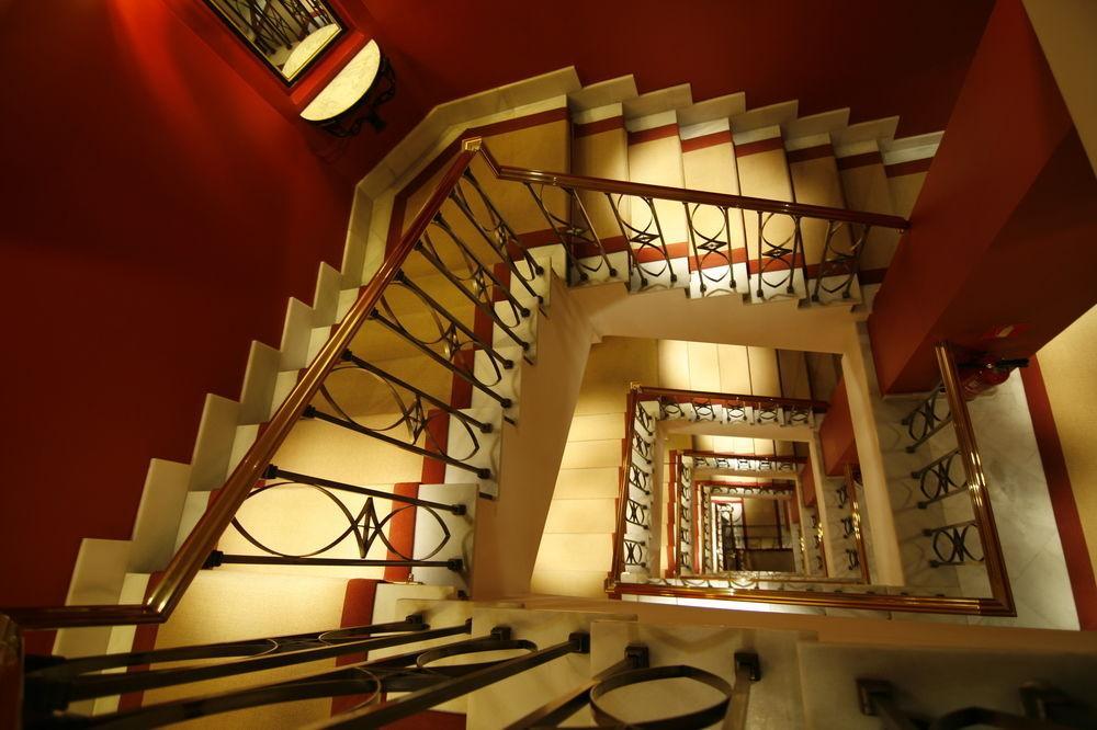 Adler Hotell Madrid Eksteriør bilde