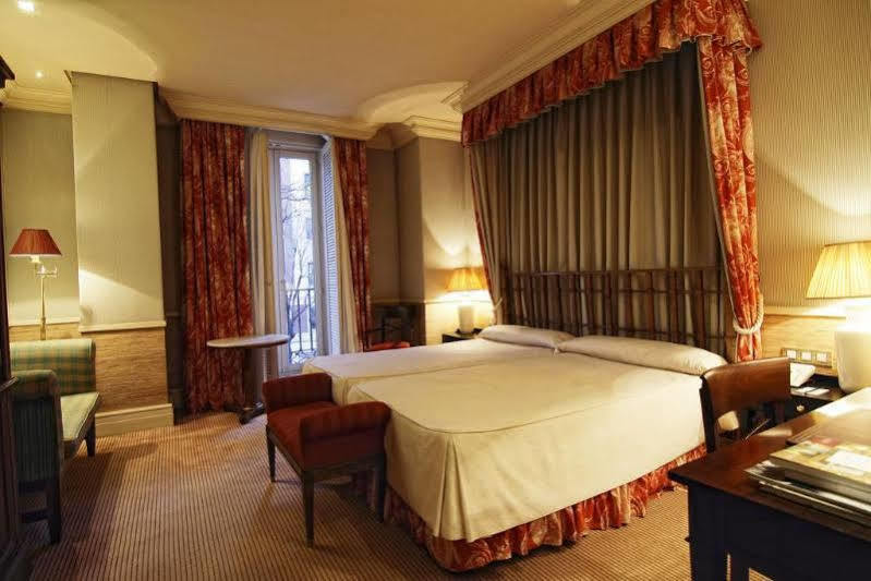 Adler Hotell Madrid Eksteriør bilde