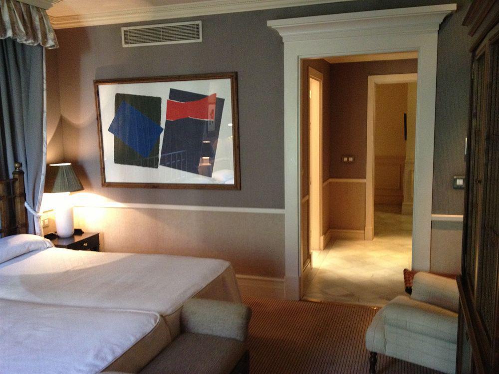 Adler Hotell Madrid Eksteriør bilde