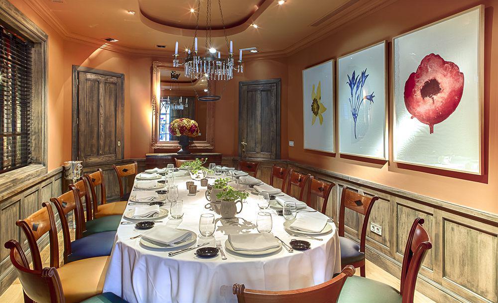 Adler Hotell Madrid Restaurant bilde